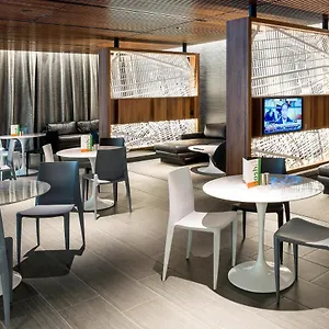 Courtyard By Marriott Long Island City/new York Manhattan View New York