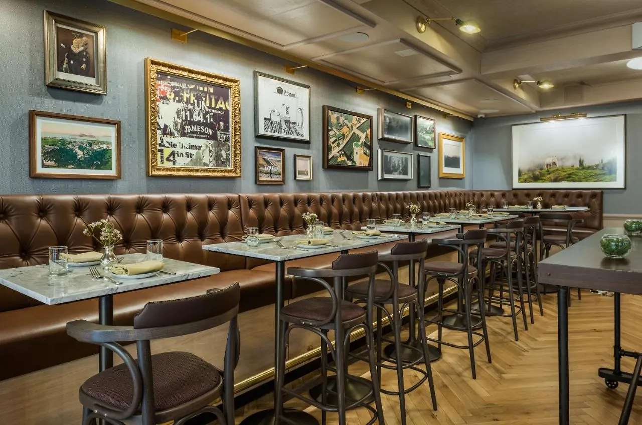 Merrion Row Hotel And Public House New York 4*,